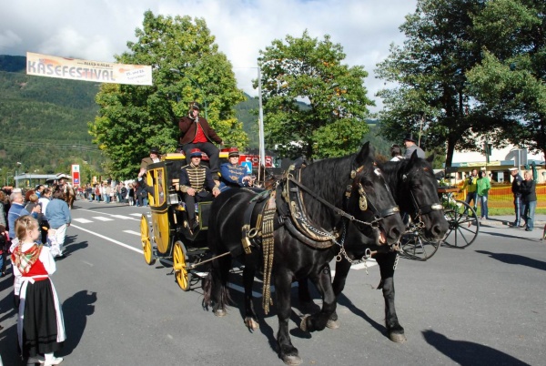 Umzug beim XV. Käsefestival in Kötschach-Mauthen