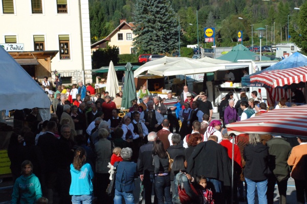 Umzug beim XV. Käsefestival in Kötschach-Mauthen